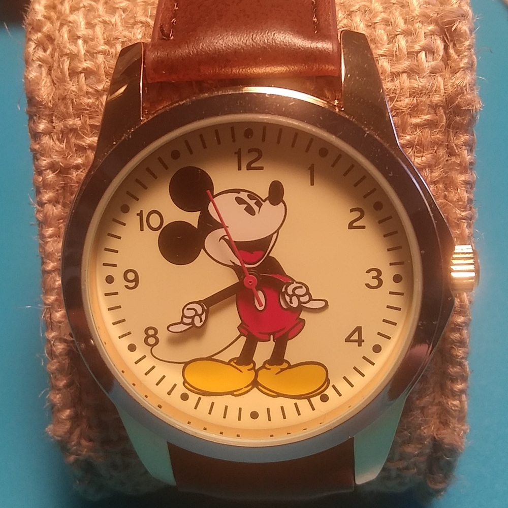 Mickey Mouse Watch Gold & Silver